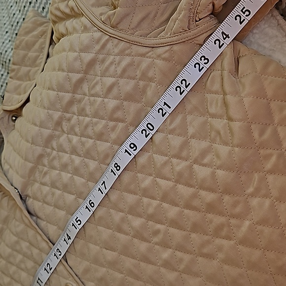 Hilary Radley 1x Tan quilted jacket, water resistant. From Saks 5th Ave NYC. EUC - Picture 8 of 10